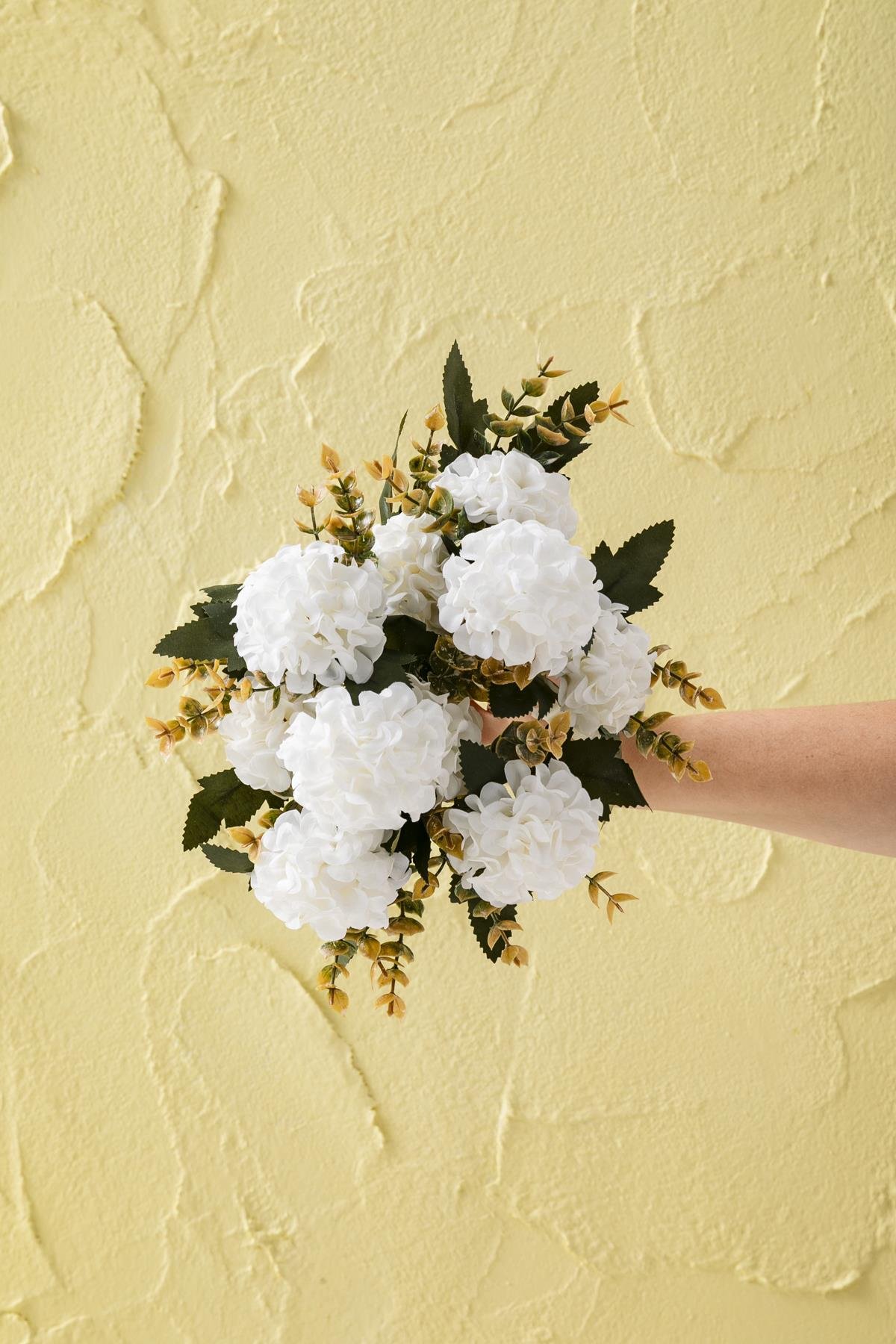 Dikey Dekor - yapay ortanca cicegi 30 cm 5 dal krem 6266 Toptan Yapay Ortanca Çiçeği 30 Cm 5 Dal Beyaz - Görsel 4