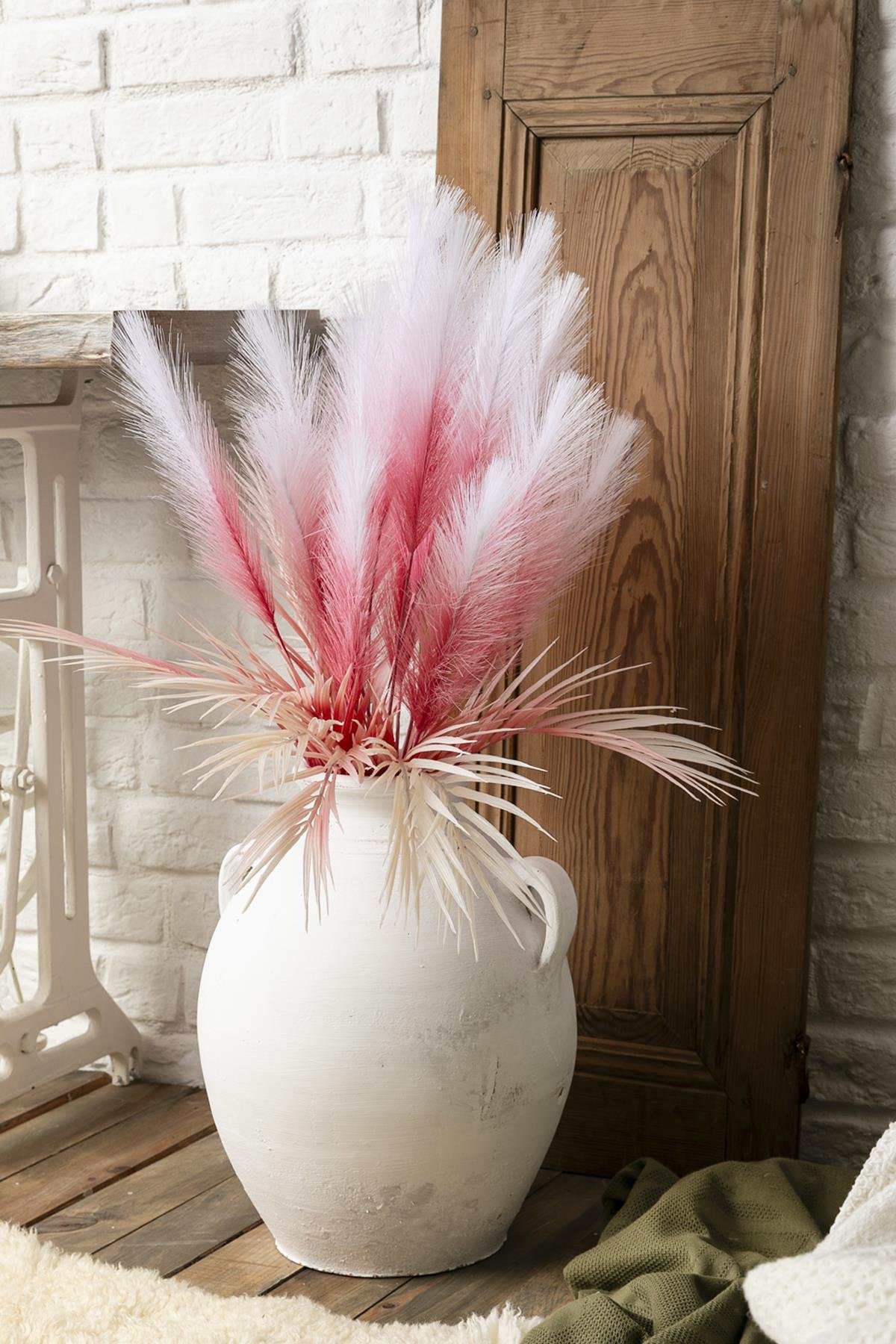 Dikey Dekor - yapay tuylu palmiye yapragi 75 cm 8 dal pembe 4600 Toptan Yapay Tüylü Palmiye Yaprağı 75 Cm 8 Dal Pembe - Görsel 2