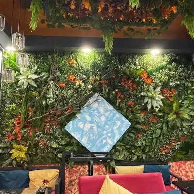 Yapay Dikey Bahçe By Boss Coffee Lounge